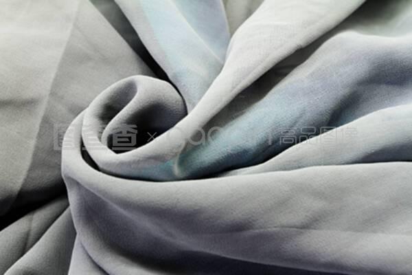 灰色紡織品 從色彩哲學到現代應用的深邃魅力