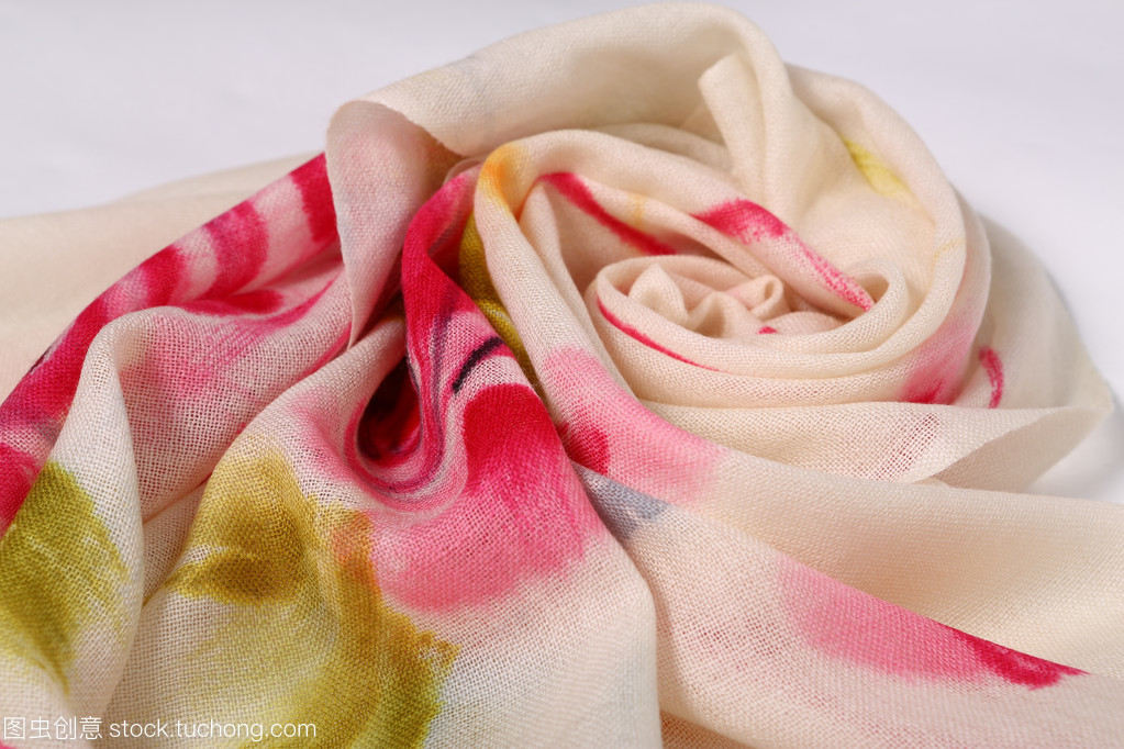 錦繡風(fēng)華 中式風(fēng)格紡織品中的面料圍巾藝術(shù)